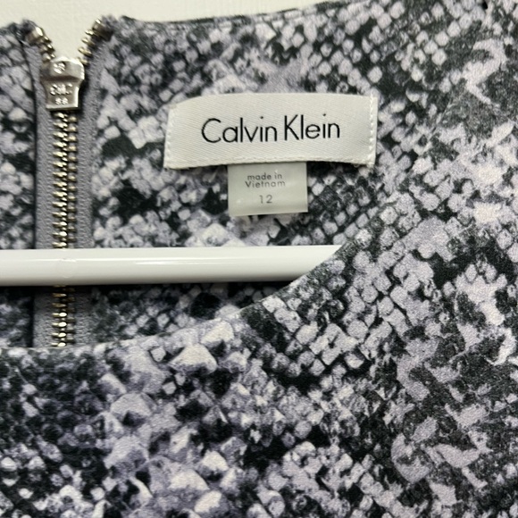 NWT. Calvin Klein dress. Size 12. snake print - Picture 3 of 5
